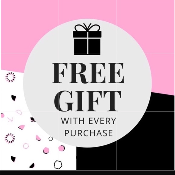 Gorgeous, Super Chic Sheer Leopard Print Scarf 🧣 - Picture 5 of 8